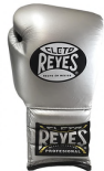 Cleto Reyes Traditional Lace Gloves